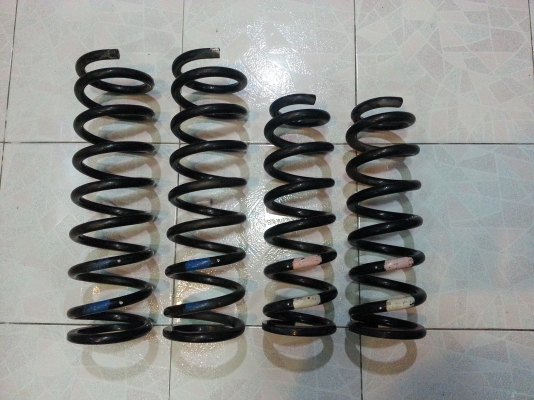 ขายสปริงโช๊ค เดิมติดรถ fortuner 3.0 ขายสปริงโช๊ค เดิมติดรถ fortuner 3.0