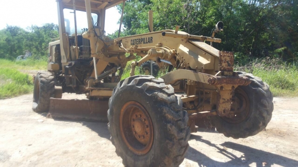 ขายด่วนครับ เกรดเดอร์ CATERPILLAR 140G 72V7800รถสวยครับ พร้อมใช้งาน ครับ