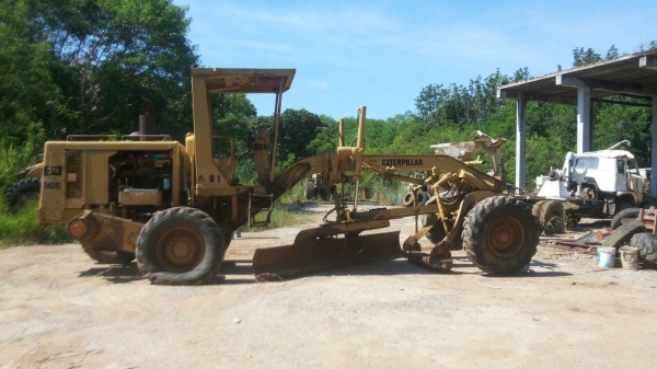 ขายด่วนครับ เกรดเดอร์ CATERPILLAR 140G 72V7800รถสวยครับ พร้อมใช้งาน ครับ