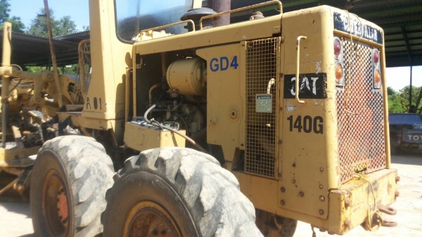ขายด่วนครับ เกรดเดอร์ CATERPILLAR 140G 72V7800รถสวยครับ พร้อมใช้งาน ครับ