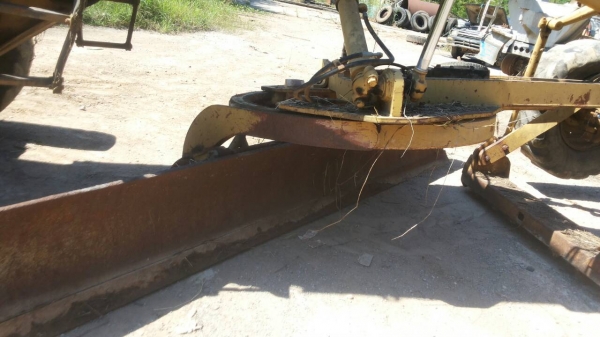 ขายด่วนครับ เกรดเดอร์ CATERPILLAR 140G 72V7800รถสวยครับ พร้อมใช้งาน ครับ