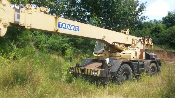 ขายด่วนครับ รถยกนิสส้น M1 4ล้อ เครน TANADO 25 ตัน พร้อมใช้งานเลยครับ