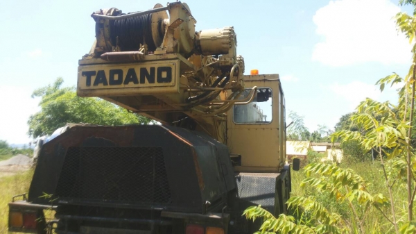 ขายด่วนครับ รถยกนิสส้น M1 4ล้อ เครน TANADO 25 ตัน พร้อมใช้งานเลยครับ