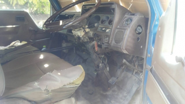 ขายด่วนครับ 6ล้อดั้ม TOYOTA รถสวยครับ ใช้งานทุกวัน