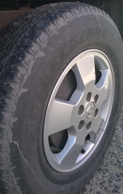 ขายยาง BRIDGESTONE DUELER 205/80R16 ปี 11 4เส้นขาย 1500