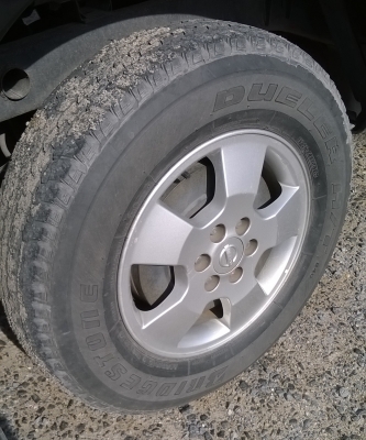 ขายยาง BRIDGESTONE DUELER 205/80R16 ปี 11 4เส้นขาย 1500