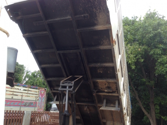 6 ล้อ HINO ดัมพ์คอกเกษตร ยาว5.80 เมตร ขายสดและขายดาว์