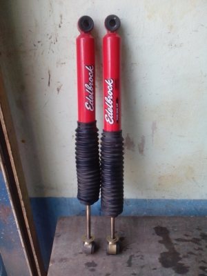 ฝากขายโช้ค edelbrock ยาว 26.5 นิ้ว สวยๆเลยครับ