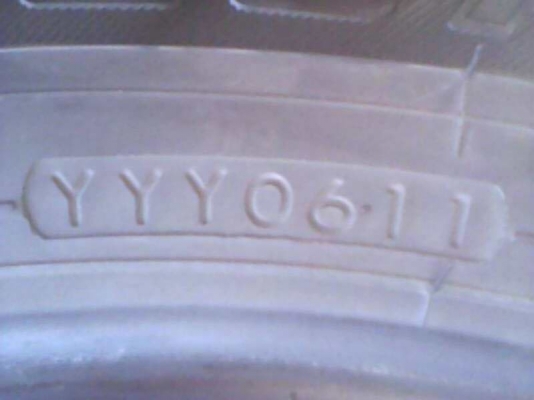 ยางโยโกฮาม่า แอ้ดว้าน 205/60/16 ปี 11 ชุด 2200 บาท