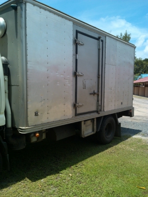 รถฮีโน่6ล้อตู้ สภาพสวยพร้อมใช้งานคับ รถฮีโน่6ล้อตู้ สภาพสวยพร้อมใช้งานคับ