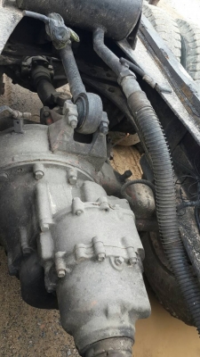 ช่วงล่าง2เพลา ของอีซูซุ 240 พร้อมใช้งาน ** ยังอยู่กับรถพร้อมถอดให้เลยครับ **