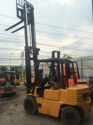 ขายรถยก ดีเซล  DEAWOO ยก 3 ตัน 4 เมตร เครื่องISUZU เครื่องดีมากๆ  ราคาถูกมากๆ 183,000 ติดต่อ 094-4267888 จะเด็ด