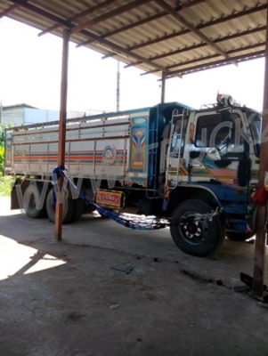 HINO 10 ล้อ รุ่น FM3MNLD ปีจดทะเบียน  2538  240 แรงม้า