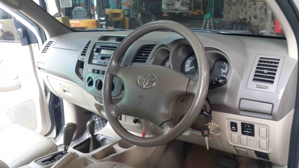 TOYOTA HILUX VIGO D4D Double Cap 3.0 AT ปี 2005 TOYOTA HILUX VIGO D4D Double Cap 3.0 AT ปี 2005