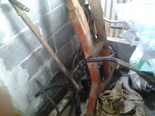 มีพาน5ขายตามสภาพรถไถ20แรงมีโฟวินมีดันหน้าแตถอดออกยังไม่ได้ประกอบ มีพาน5ขายตามสภาพรถไถ20แรงมีโฟวินมีดันหน้าแตถอดออกยังไม่ได้ประกอบ