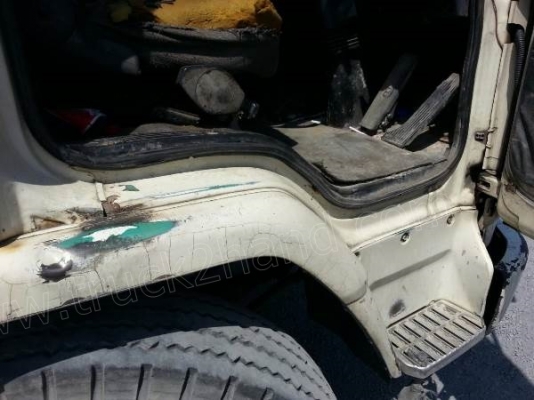 รถบรรทุก 10 ล้อพื้นเรียบ ISUZU รุ่น FTR125Y มีแอร์ พวงมาลัยเพาเวอร์ ระบบเบรคทริฟฟี่