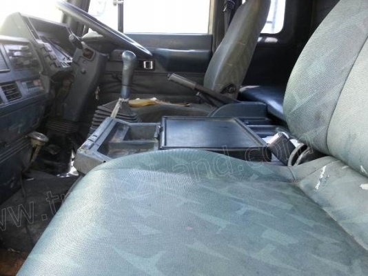 รถบรรทุก 10 ล้อพื้นเรียบ ISUZU รุ่น FTR125Y มีแอร์ พวงมาลัยเพาเวอร์ ระบบเบรคทริฟฟี่