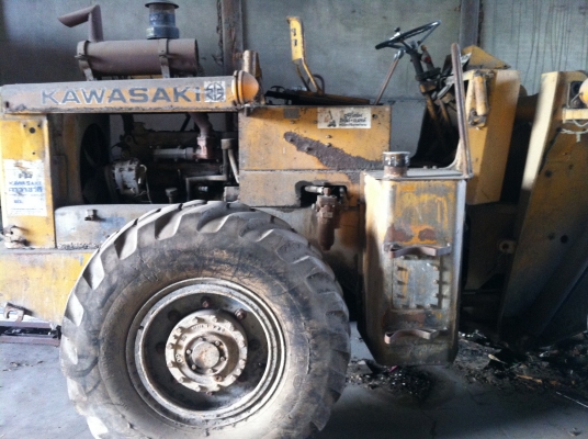 ขาย รถตักล้อยาง