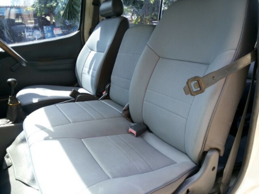 รถตู้ TOYOTA  ตาเหยี่ยว ปี 2000 ( มือเดียว ) ใช้น้อย พร้อมใช้