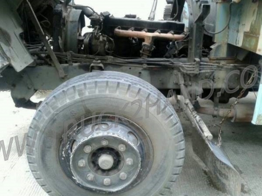 10 ล้อ ISUZU กระบะบรรทุกพื้นเรียบ  ปีจดทะเบียน 2541สภาพพร้อมใช้งาน