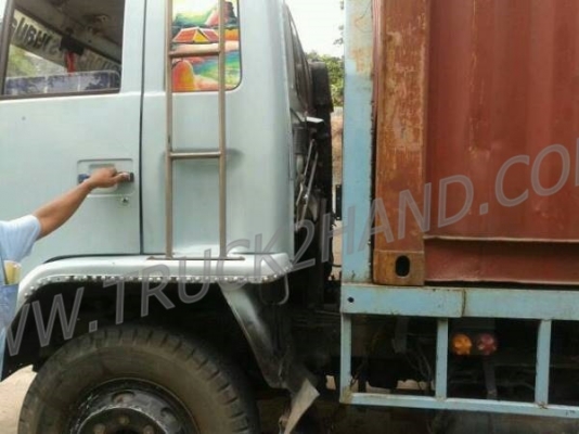 10 ล้อ ISUZU กระบะบรรทุกพื้นเรียบ  ปีจดทะเบียน 2541สภาพพร้อมใช้งาน