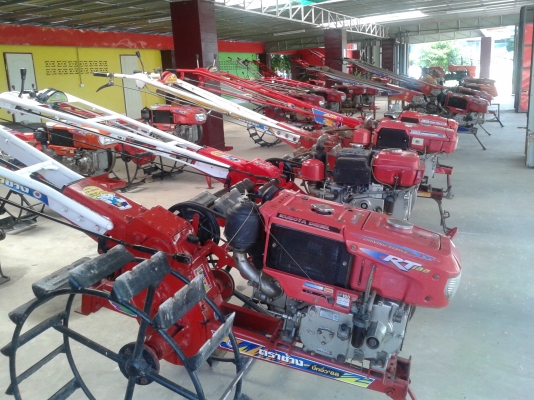 มีเครื่องมือสองจำนวนมากอยากขายและตัวรถเดินตาม3เกีย์4เกียสยาม