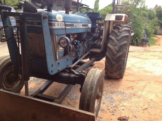 ขายรถไถford 77 เสื้อลาย5500 พร้อมใช้งาน เอกสารพร้อม
