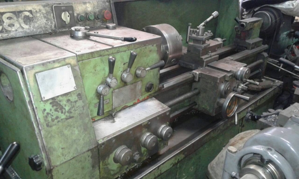 ขายครับขายเครื่องขนาด 5 ฟุต ลูกบิด น่าจะเป็นของบาวแกเรีย สภาพใช้งานอยู่ ไฟ 380V 45000 บาท 0814583376 ช่างเอก มีบริการจัดส่งทั่วประเทศ