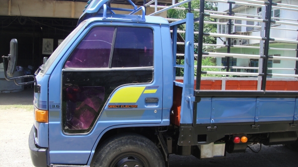 ISUZU NPR เครื่อง115 ยาว5เมตร แอร์ เพาเวอร์ รถสวยพร้อมใช้