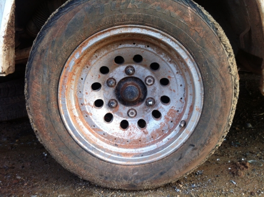 ขายล้อหยดน้ำ 15นิ้ว 6รู  4 ล้อ ราคา 4500 บาท