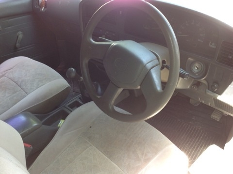 Toyota mighty xปี93พร้อมใช้เอกสารพร้อมโอน Toyota mighty xปี93พร้อมใช้เอกสารพร้อมโอน