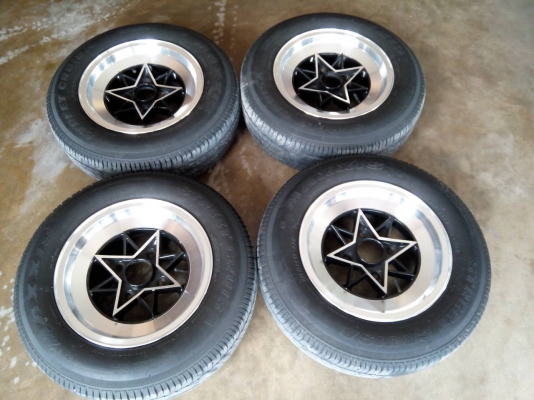 ล้อลายดาว