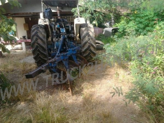 รถไถ ยี่ห้อ FORD รุ่น 6610 พร้อมอุปกรณ์ และเล่มทะเบียน สภาพพร้อมใช้งาน