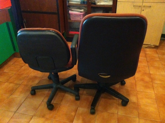 ขายเก้าอี้ นั่งเล่นคอมพิวเตอร์