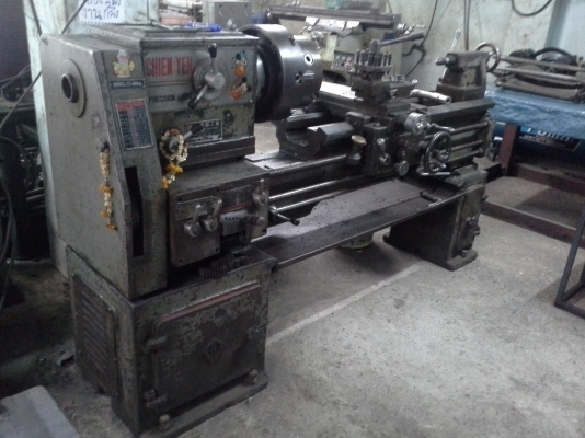 เครื่องกลึง 6 ฟุต ไต้หวัน CHIEN YEH 3 เพลา เกียร์บล็อคระบบจานหมุน เครื่องจักรพร้อมใช้งาน