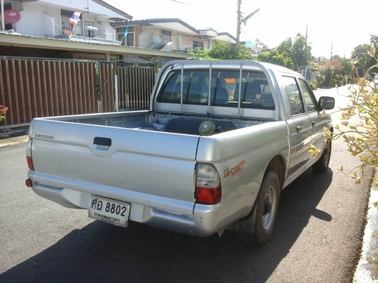 รถกระบะมิตซูบิชิสตาด้าปี2005สีบรอนเงิน4ประตู แอร์วิทยุCDวางเครื่อง1JZฝาดำเกียร์ออโต้ แก๊สLPGลงเล่มแล้ว ไม่มีชนหนัก  ID Line=  arnat1028 ครับ