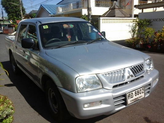 รถกระบะมิตซูบิชิสตาด้าปี2005สีบรอนเงิน4ประตู แอร์วิทยุCDวางเครื่อง1JZฝาดำเกียร์ออโต้ แก๊สLPGลงเล่มแล้ว ไม่มีชนหนัก  ID Line=  arnat1028 ครับ