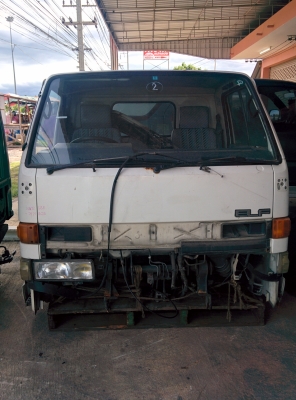 หัวเก๋ง อีซุสุ ปี้บ ตาหวาน หัวเเคบ สีขาว ไม่ผุ เดิมเดิม