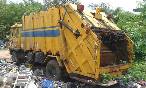 รถขยะ 6 ล้อ MITSUBISHI FUSO รุ่น FK457H