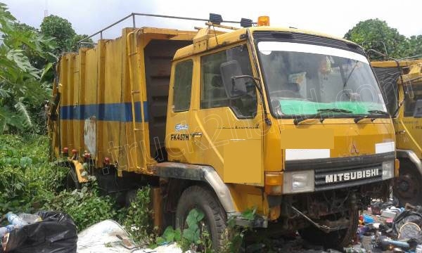 รถขยะ 6 ล้อ MITSUBISHI FUSO รุ่น FK457H