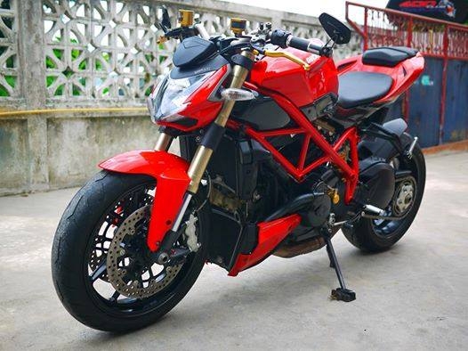 ขาย Ducati Street fighter 848 ปี 2012 ทะเบียนแท้ รถศูนย์ทองหล่อ สภาพหล่อๆ ของแต่งแพงๆ ขาย Ducati Street fighter 848 ปี 2012 ทะเบียนแท้ รถศูนย์ทองหล่อ สภาพหล่อๆ ของแต่งแพงๆ