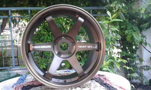 ขายล้อใหม่เคยเป็นล้อโชว์ 1 ล้อครับ te37tt 18" หน้า 9" หลัง 10" สนใจติดต่อเล็กคลองสามครับ 081-3747940