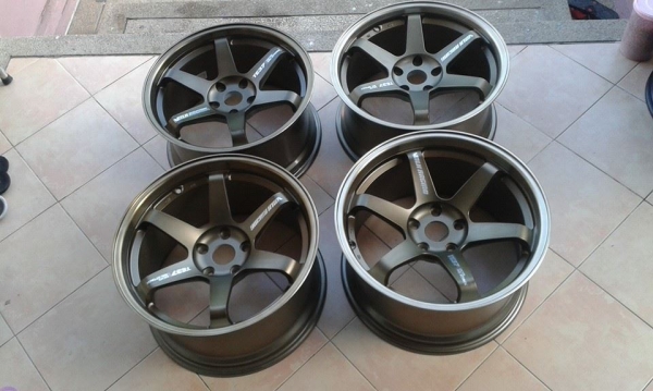ขายล้อใหม่เคยเป็นล้อโชว์ 1 ล้อครับ te37tt 18" หน้า 9" หลัง 10" สนใจติดต่อเล็กคลองสามครับ 081-3747940