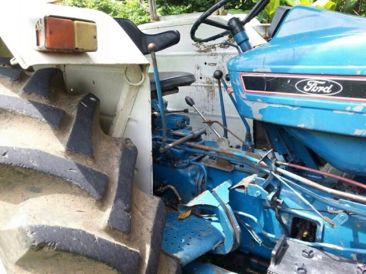 รถไถฟอร์ด รุ่น 7610 2 เพลา. สนใจติดต่อ 081 - 6079515 รถไถฟอร์ด รุ่น 7610 2 เพลา. สนใจติดต่อ 081 - 6079515