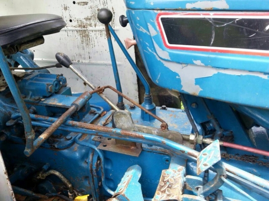 รถไถฟอร์ด รุ่น 7610 2 เพลา. สนใจติดต่อ 081 - 6079515 รถไถฟอร์ด รุ่น 7610 2 เพลา. สนใจติดต่อ 081 - 6079515