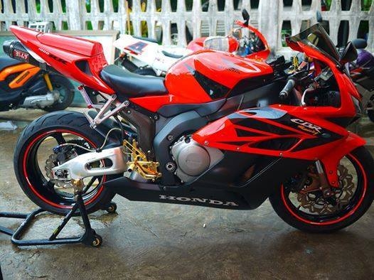 ขาย Cbr1000 2004 พร้อมทะเบียนแท้ตอง5 สเปก Us ไม่ตัดรอบ รถสภาพสวยมากกกกกกก โซ่สเตอร์