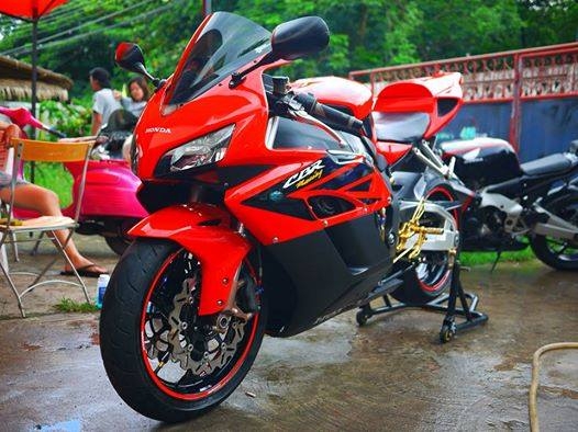 ขาย Cbr1000 2004 พร้อมทะเบียนแท้ตอง5 สเปก Us ไม่ตัดรอบ รถสภาพสวยมากกกกกกก โซ่สเตอร์
