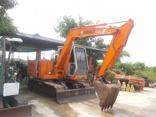 ขายรถแบคโฮ   HITACHI   UH 025-7   เท่า   PC  60  รถสวย  พร้องใช้งาน  ราคาไม่แพงเครื่องดี ปั้มแรง เองแน่น  แทรกสวยเต็ม  มีเอกสารแจ้งจำหน่วย