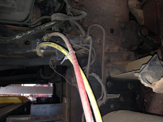 ขายรถ 6ล้อใหญ่พร้อมดั้ม มิตซูบิชิ FN 527S  10สปีดเกียร์ฟุตเลอร์  2เพลา ต่อรองราคาได้