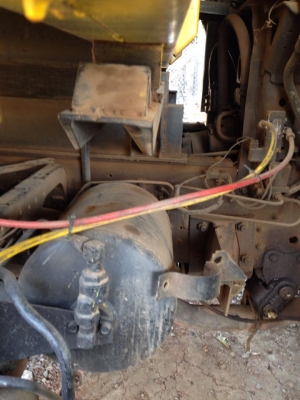 ขายรถ 6ล้อใหญ่พร้อมดั้ม มิตซูบิชิ FN 527S  10สปีดเกียร์ฟุตเลอร์  2เพลา ต่อรองราคาได้